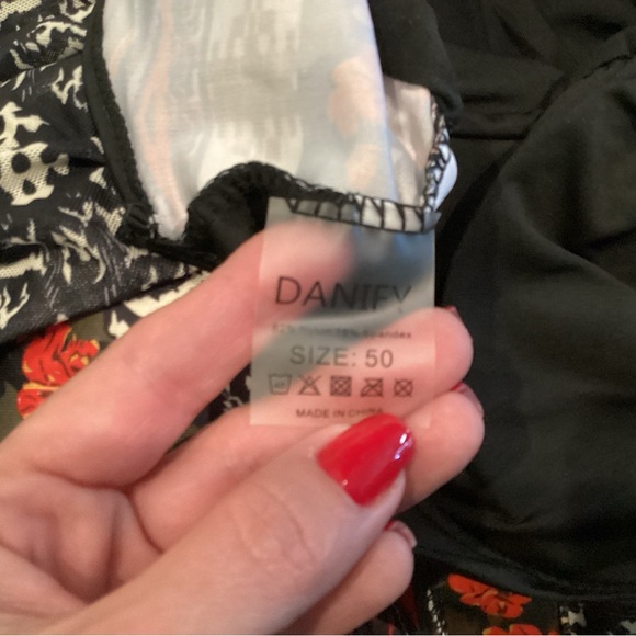 Danify Tribal Print Cut Out Tankini Set with Boy Shorts Slimming Swimdress - Picture 7 of 7